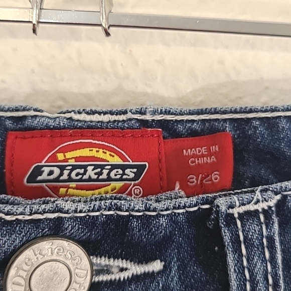 *NWT* DICKIES Stars & Stripes Print 5-Pocket Shorts, size 3/26 - Picture 4 of 6